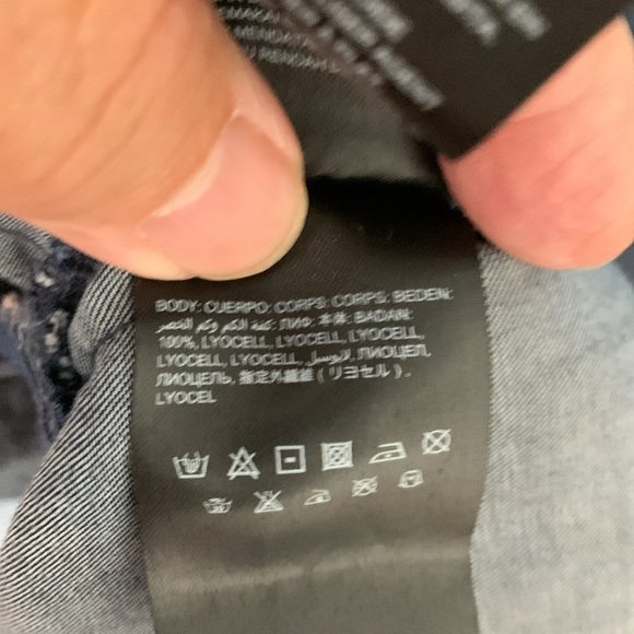 Bebe Deep V Neck Lightweight Summer Dress w Pockets, Side Zipper, 100% Lyocell - Picture 7 of 16